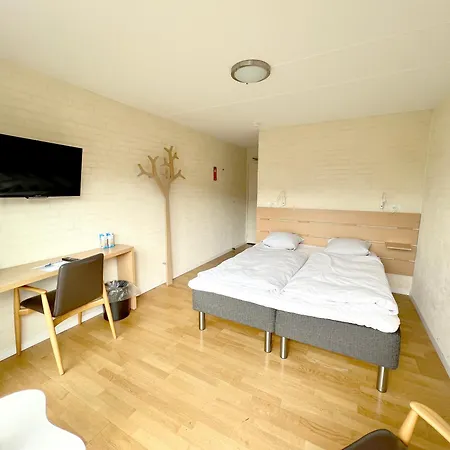 酒店 Strandhotel Klinten 勒兹维