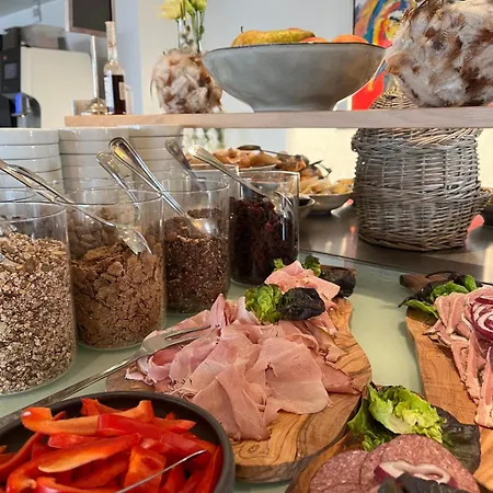 Strandhotel Klinten 3*