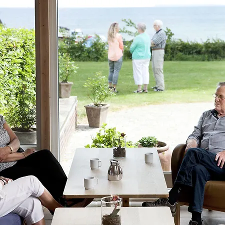 Strandhotel Klinten 3*