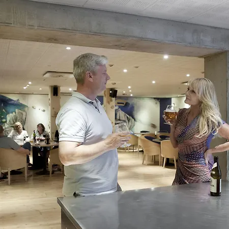 Ξενοδοχείο Strandhotel Klinten 3*