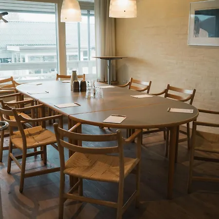 Strandhotel Klinten 勒兹维
