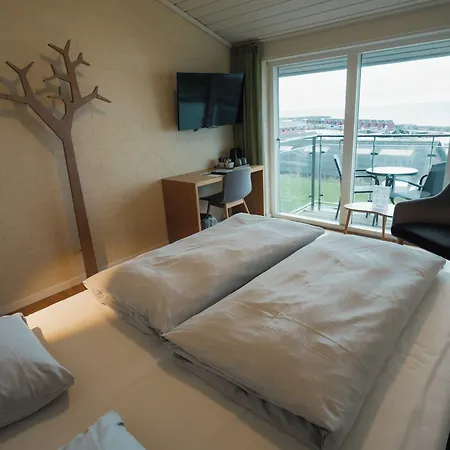 Hotell Strandhotel Klinten 3*