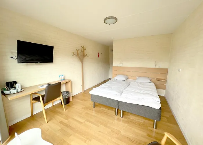 酒店 Strandhotel Klinten 勒兹维