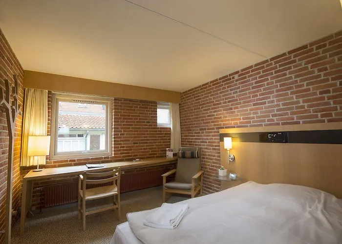 Отель Strandhotel Klinten