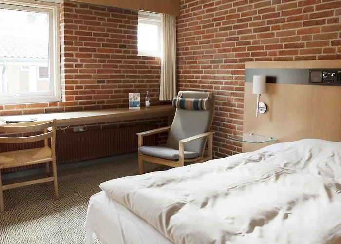 Strandhotel Klinten Отель